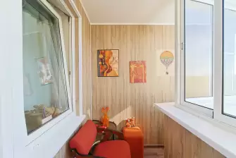 Отделка ПВХ панелями и холодное остекление на лоджии