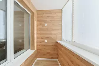 Отделка балкона ламинатом с утеплением
